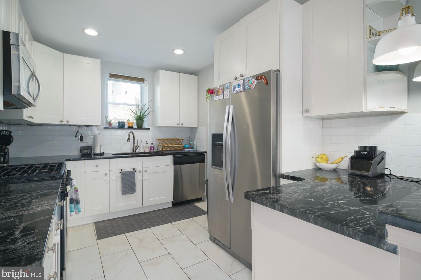 1436 Chadwick St, Philadelphia PA  19146-4729 exterior