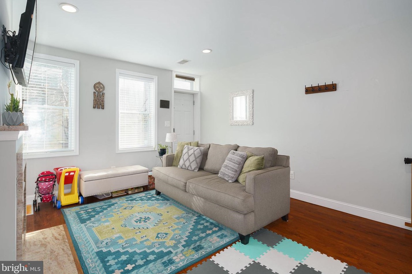 1436 Chadwick St, Philadelphia PA  19146-4729 exterior