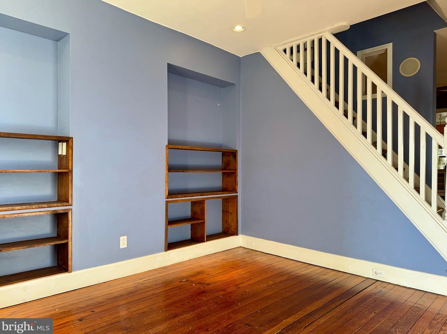 206 Rector St, Philadelphia PA  19128-5033 exterior