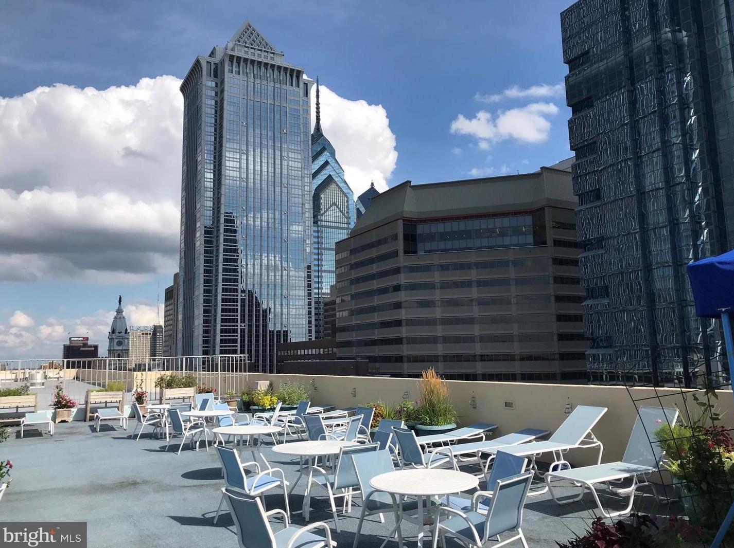 1901 John F Kennedy Blvd, Philadelphia PA  19103-1598 exterior