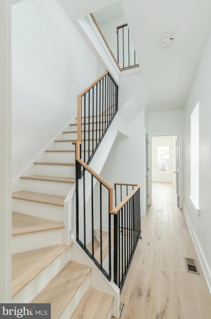 2616 Poplar St, Philadelphia PA  19130-1309 exterior