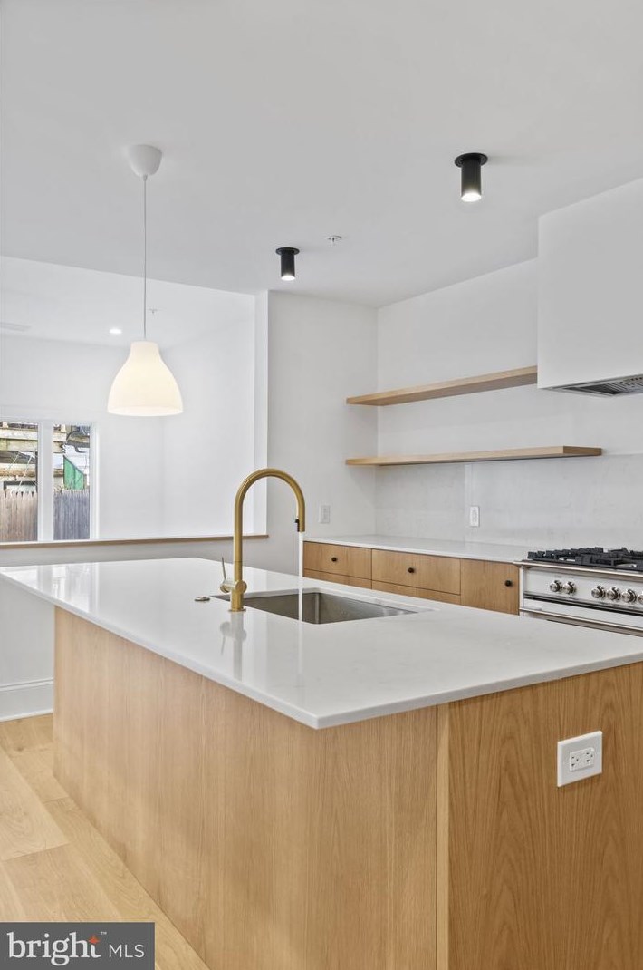 2508 Dauphin St, Philadelphia PA  19132-4211 exterior