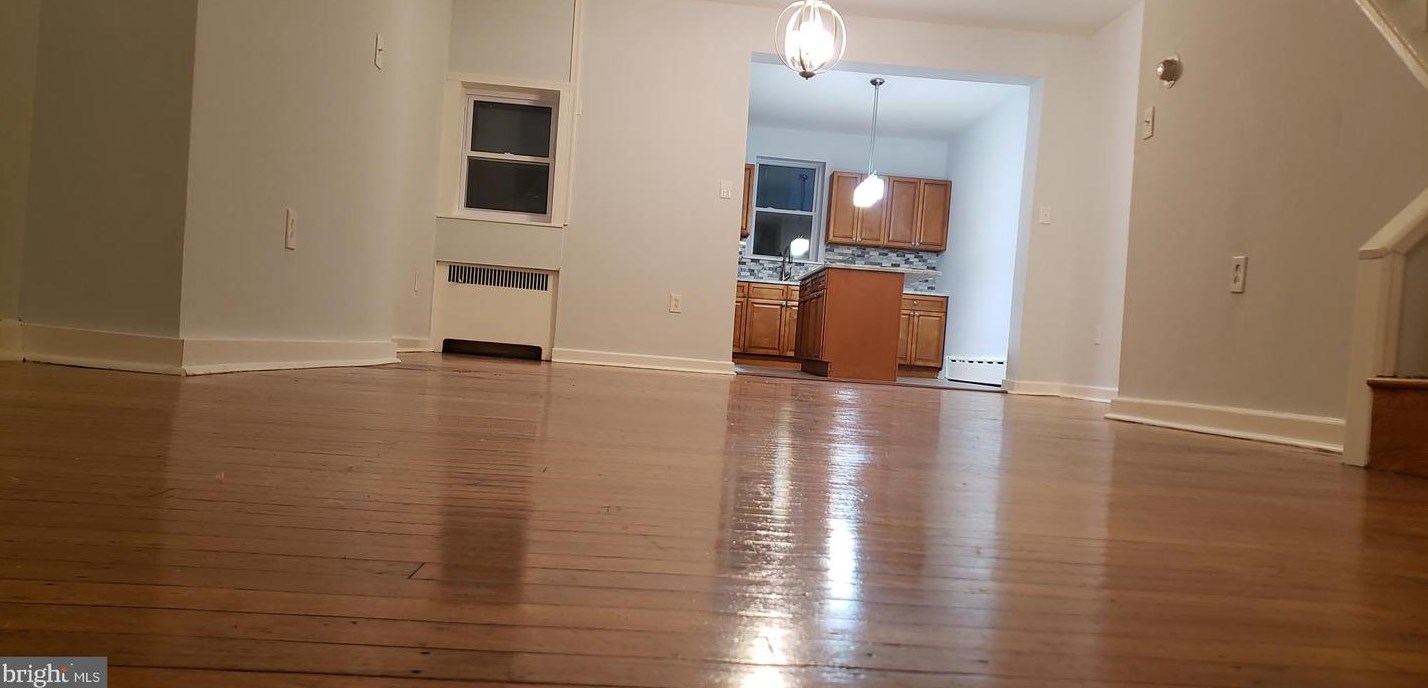 3825 J St, Philadelphia PA  19124-5405 exterior