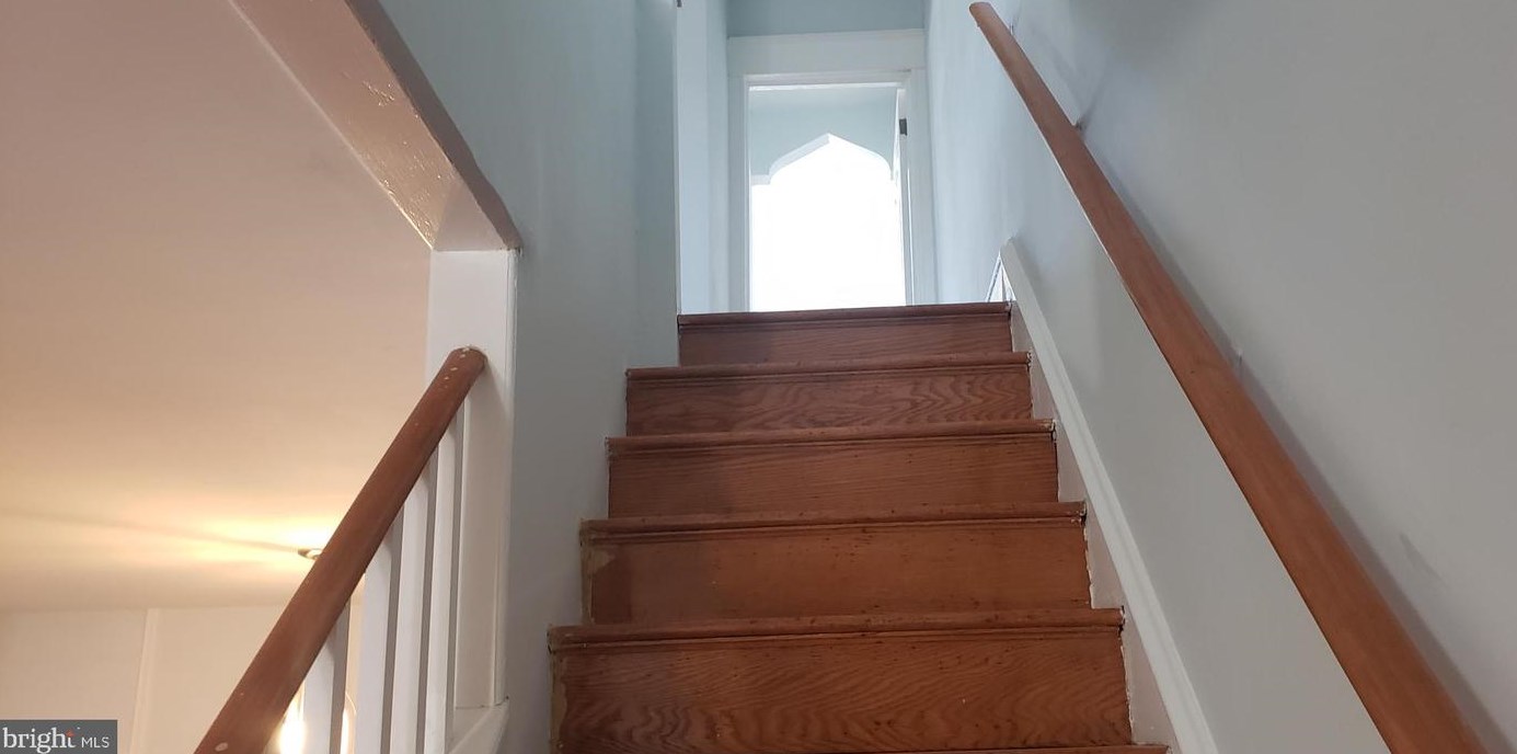 3825 J St, Philadelphia PA  19124-5405 exterior