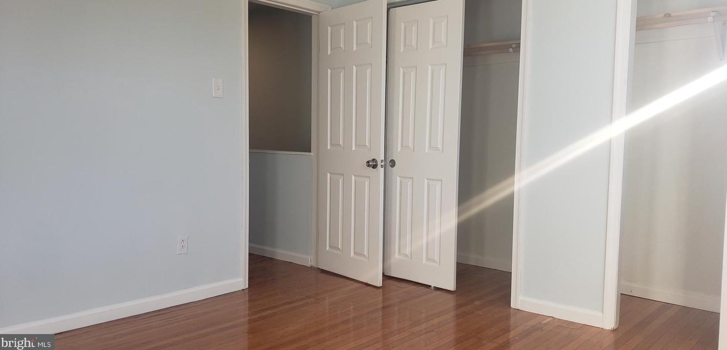 3825 J St, Philadelphia PA  19124-5405 exterior