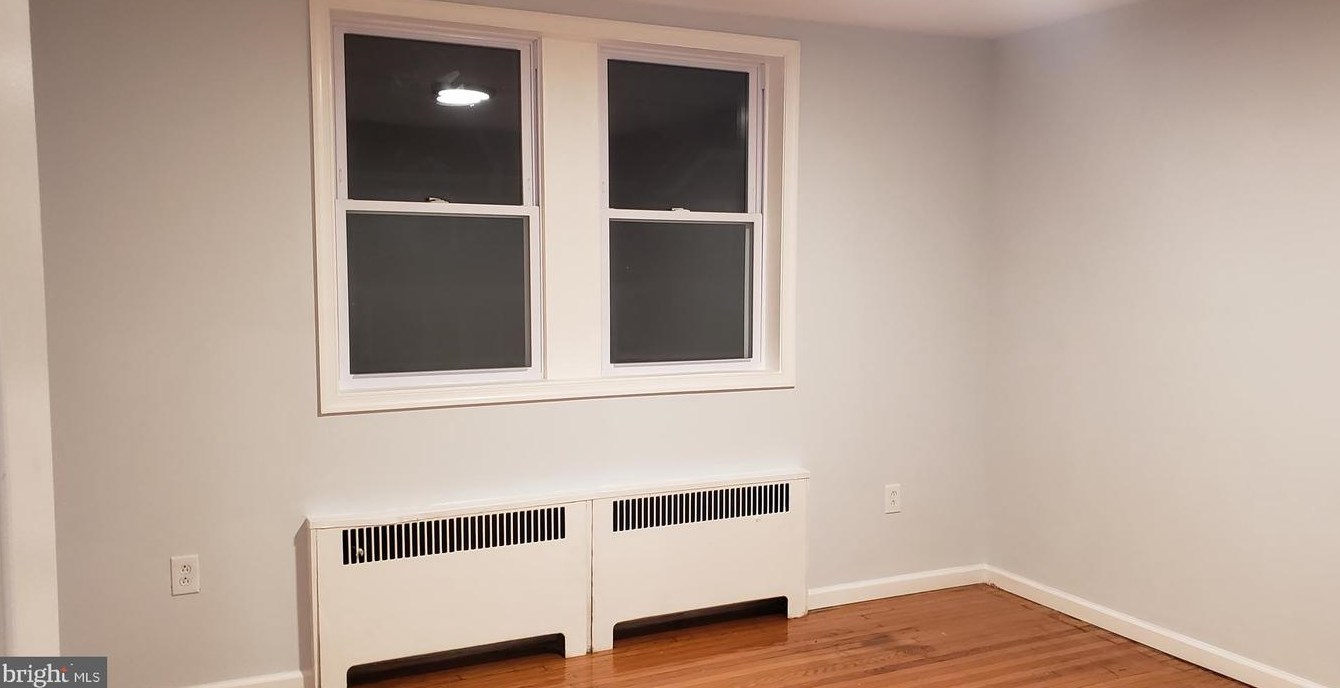 3825 J St, Philadelphia PA  19124-5405 exterior