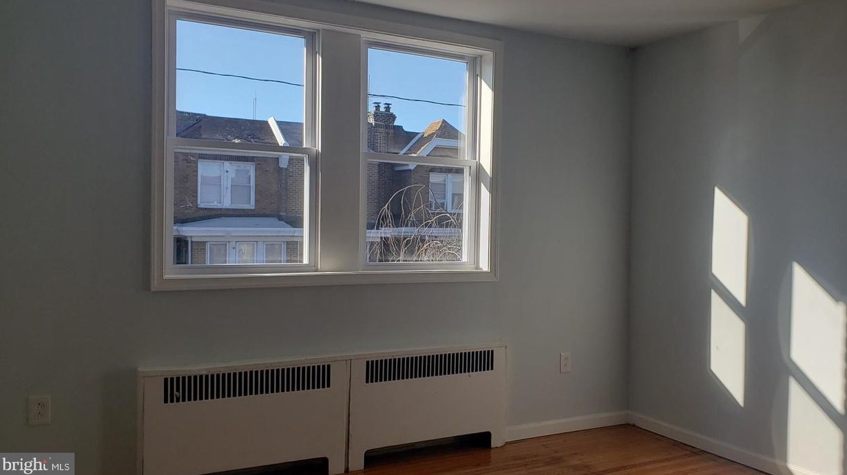 3825 J St, Philadelphia PA  19124-5405 exterior