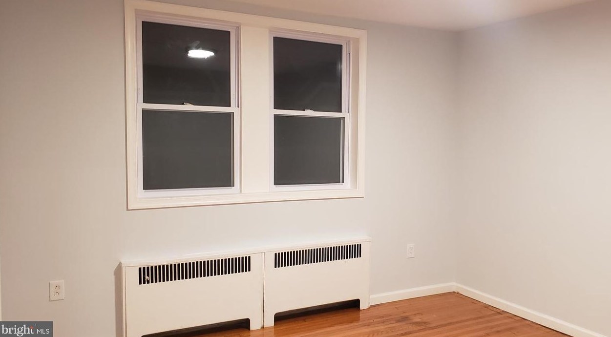3825 J St, Philadelphia PA  19124-5405 exterior