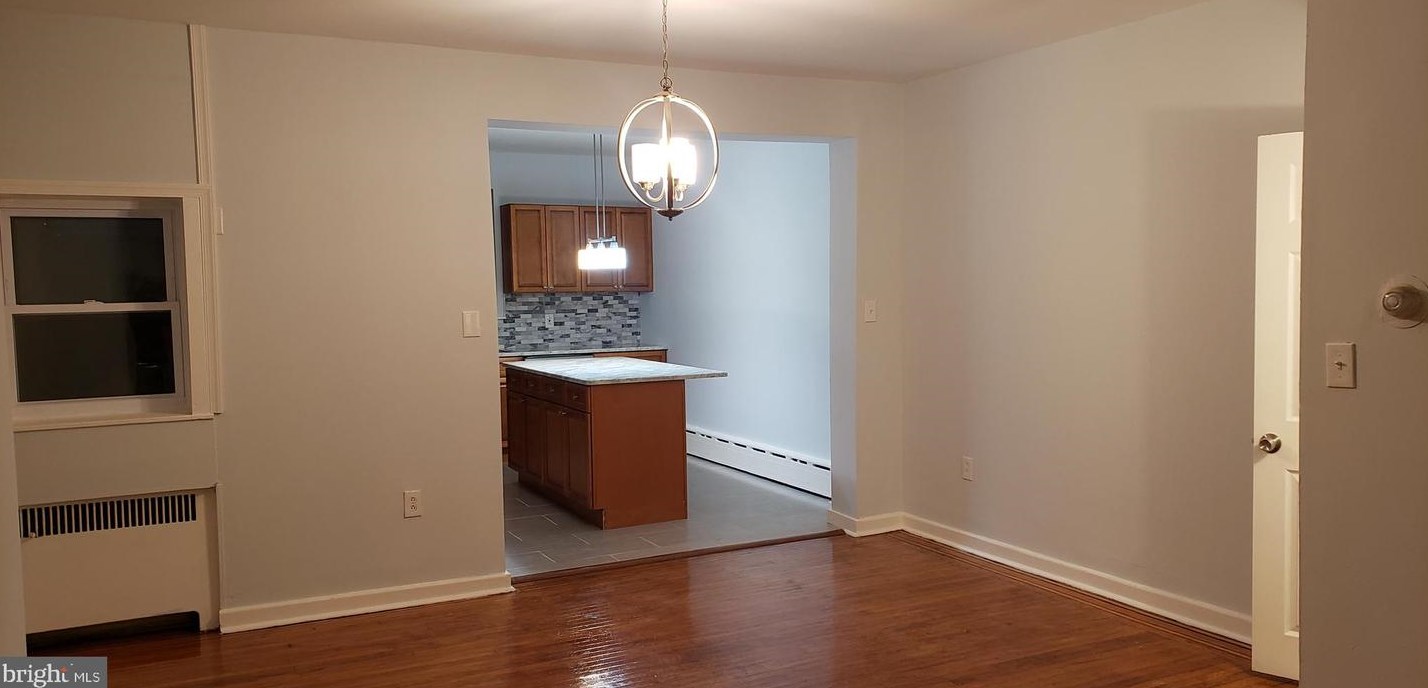 3825 J St, Philadelphia PA  19124-5405 exterior