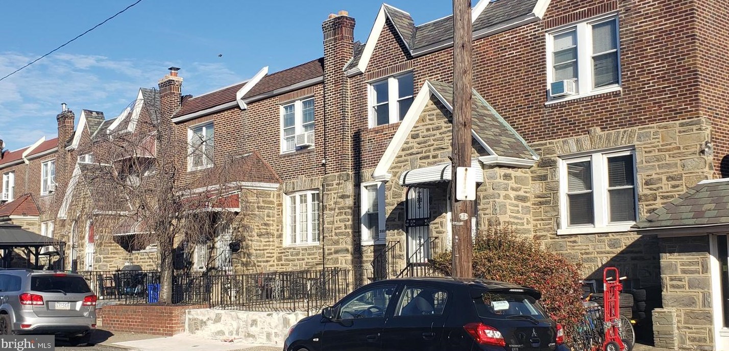 3825 J St, Philadelphia PA  19124-5405 exterior