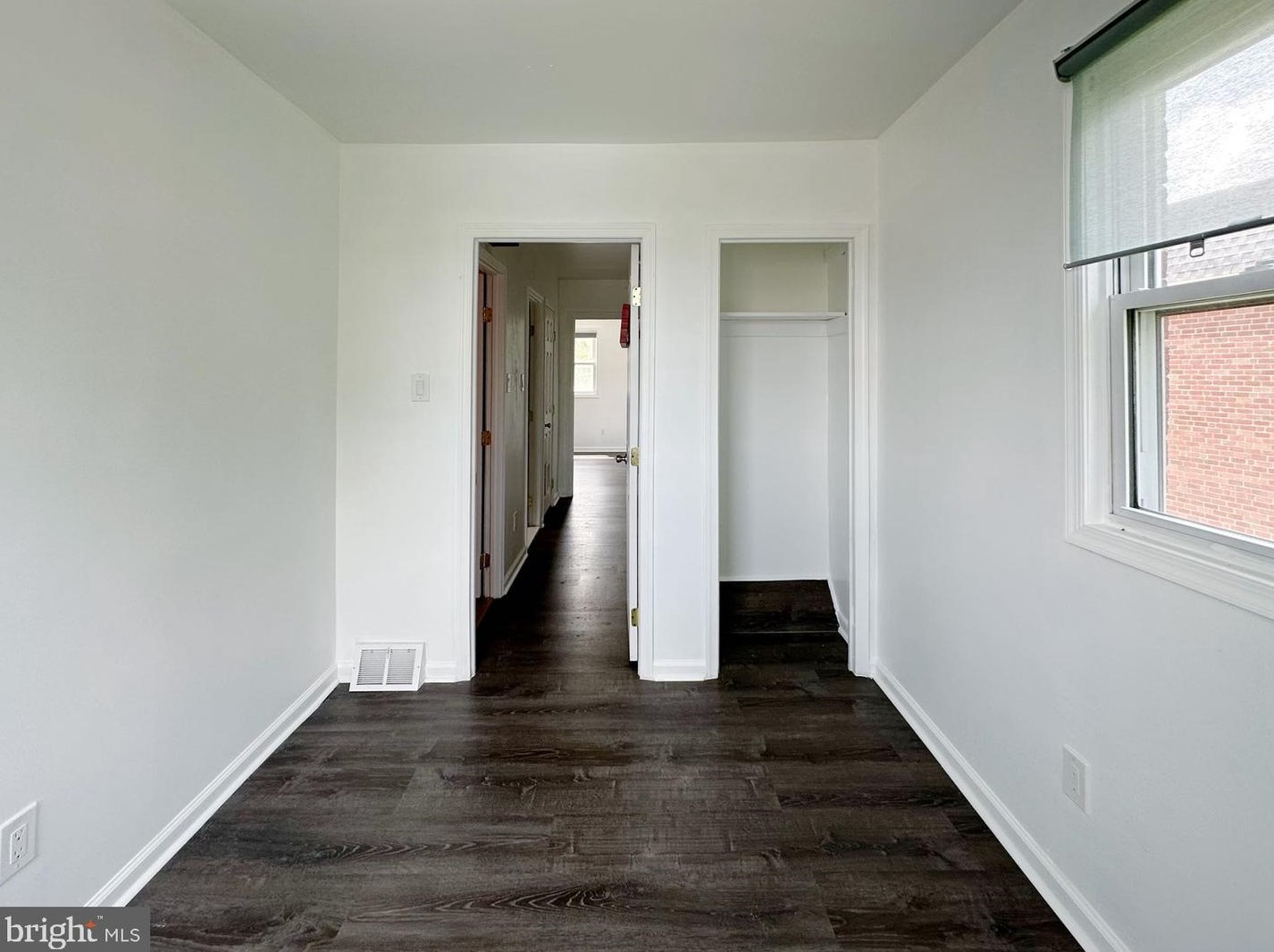 3341 Morning Glory Rd, Philadelphia PA  19154-1819 exterior