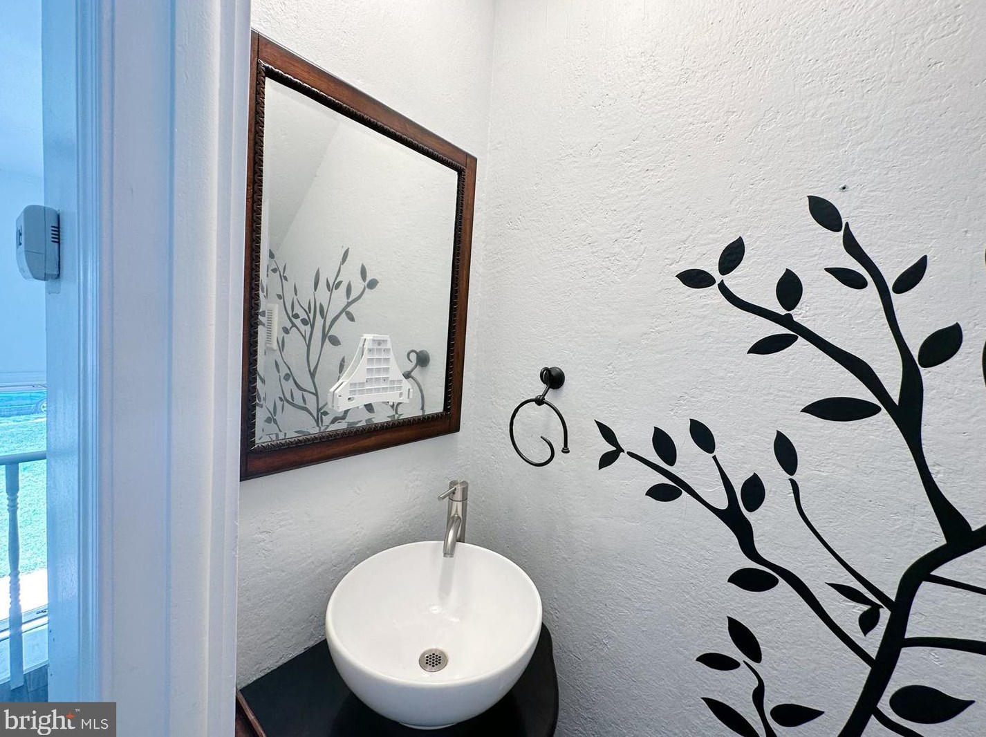 3341 Morning Glory Rd, Philadelphia PA  19154-1819 exterior