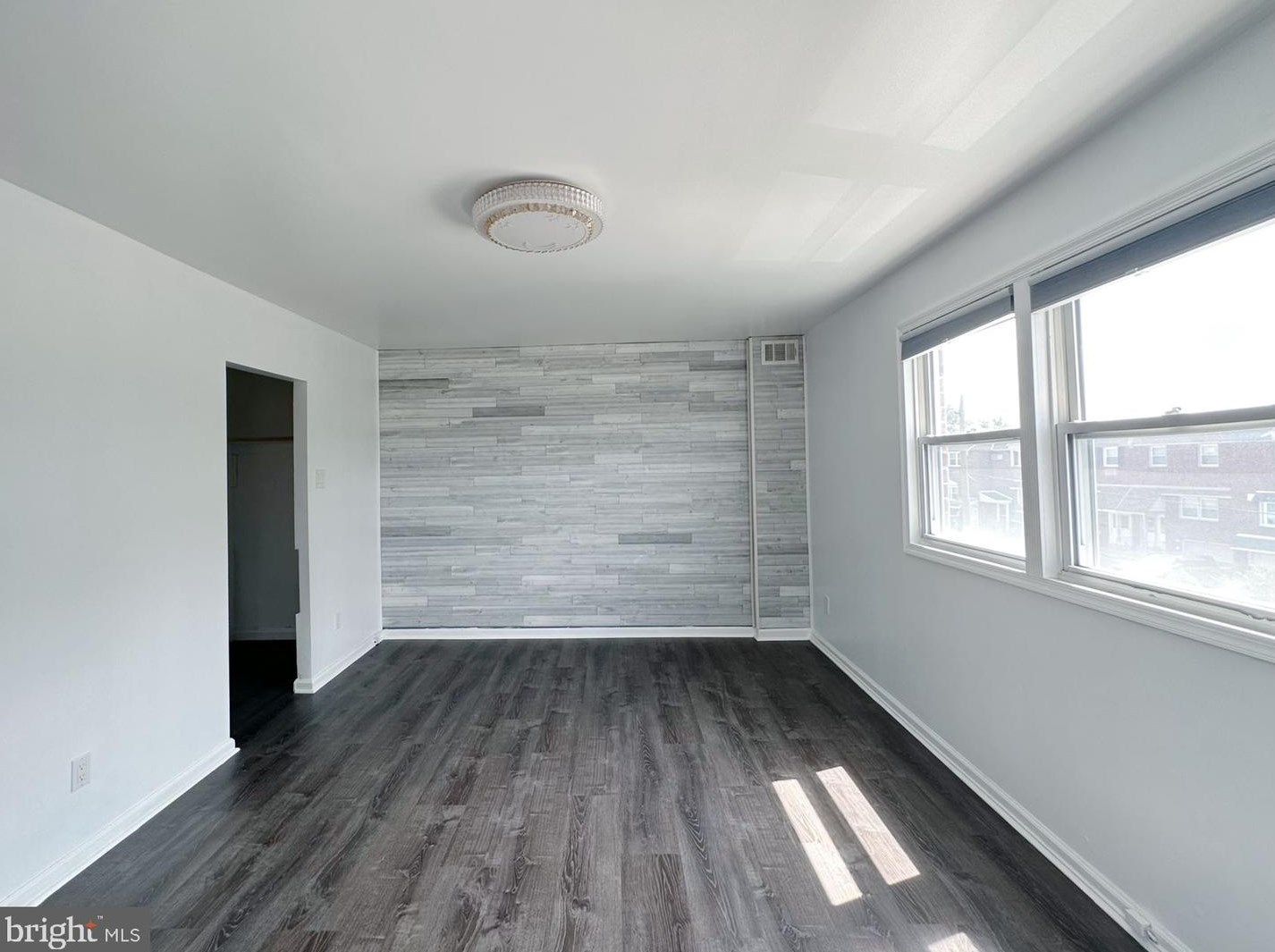 3341 Morning Glory Rd, Philadelphia PA  19154-1819 exterior