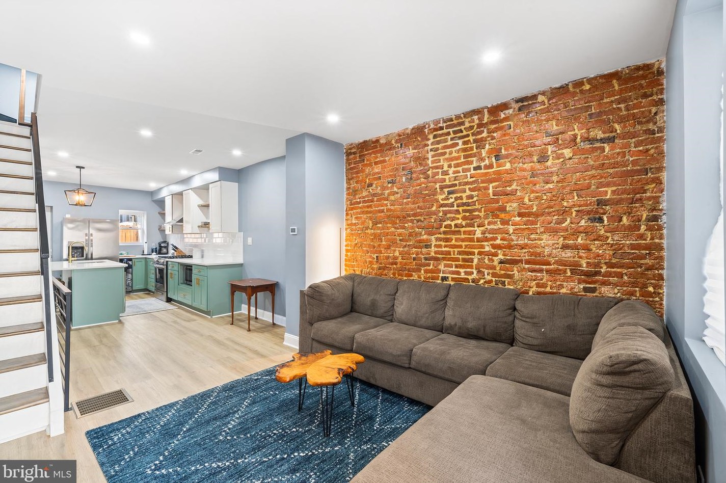 1754 Waterloo St, Philadelphia, PA 19122