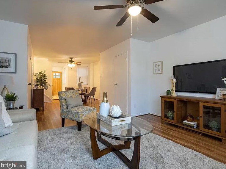 2729 Reed St, Philadelphia PA  19146-3706 exterior