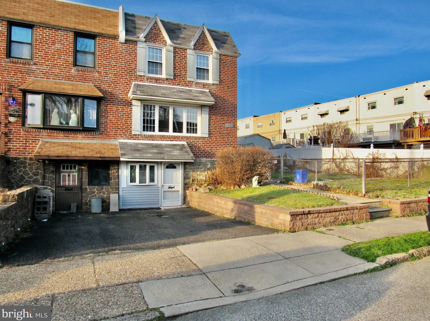 11748 Denman Rd, Philadelphia, PA 19154-3616