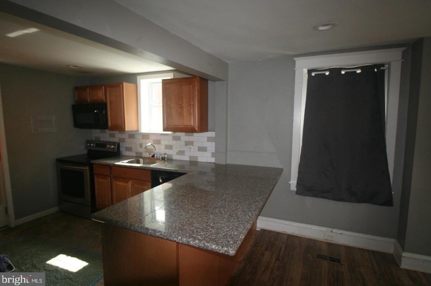 2111 Elkhart St, Philadelphia PA  19134-3713 exterior