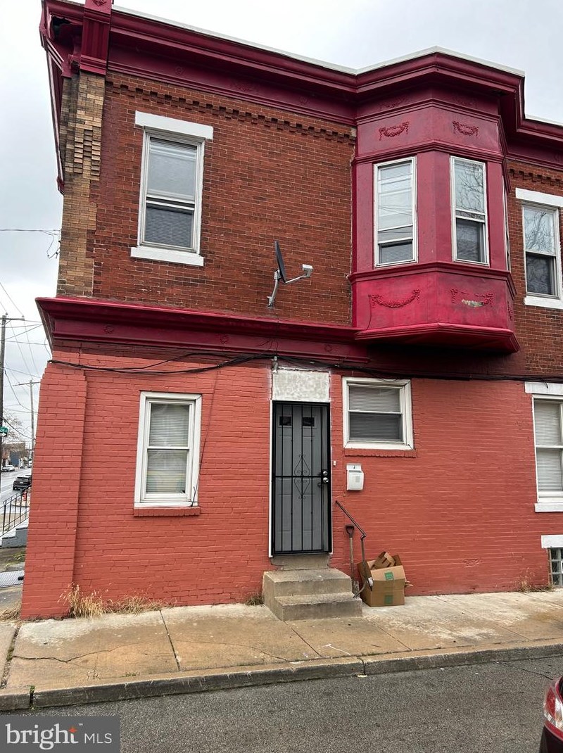 6140 Vine St #2nd Floor, Philadelphia, PA 19139