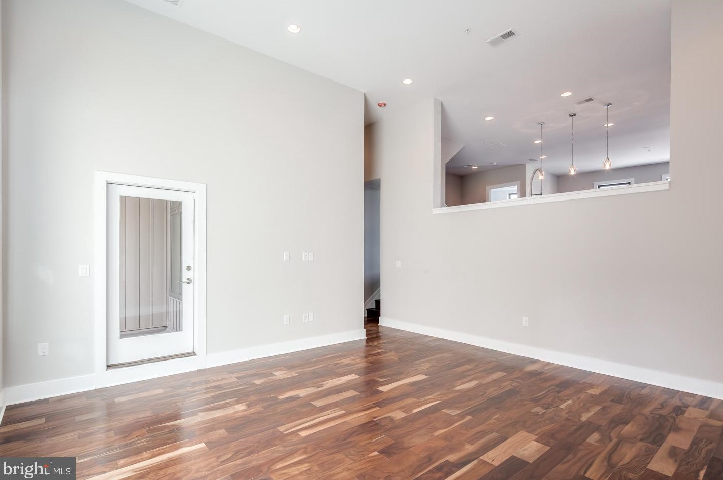 846 N American St, Philadelphia, PA 19123