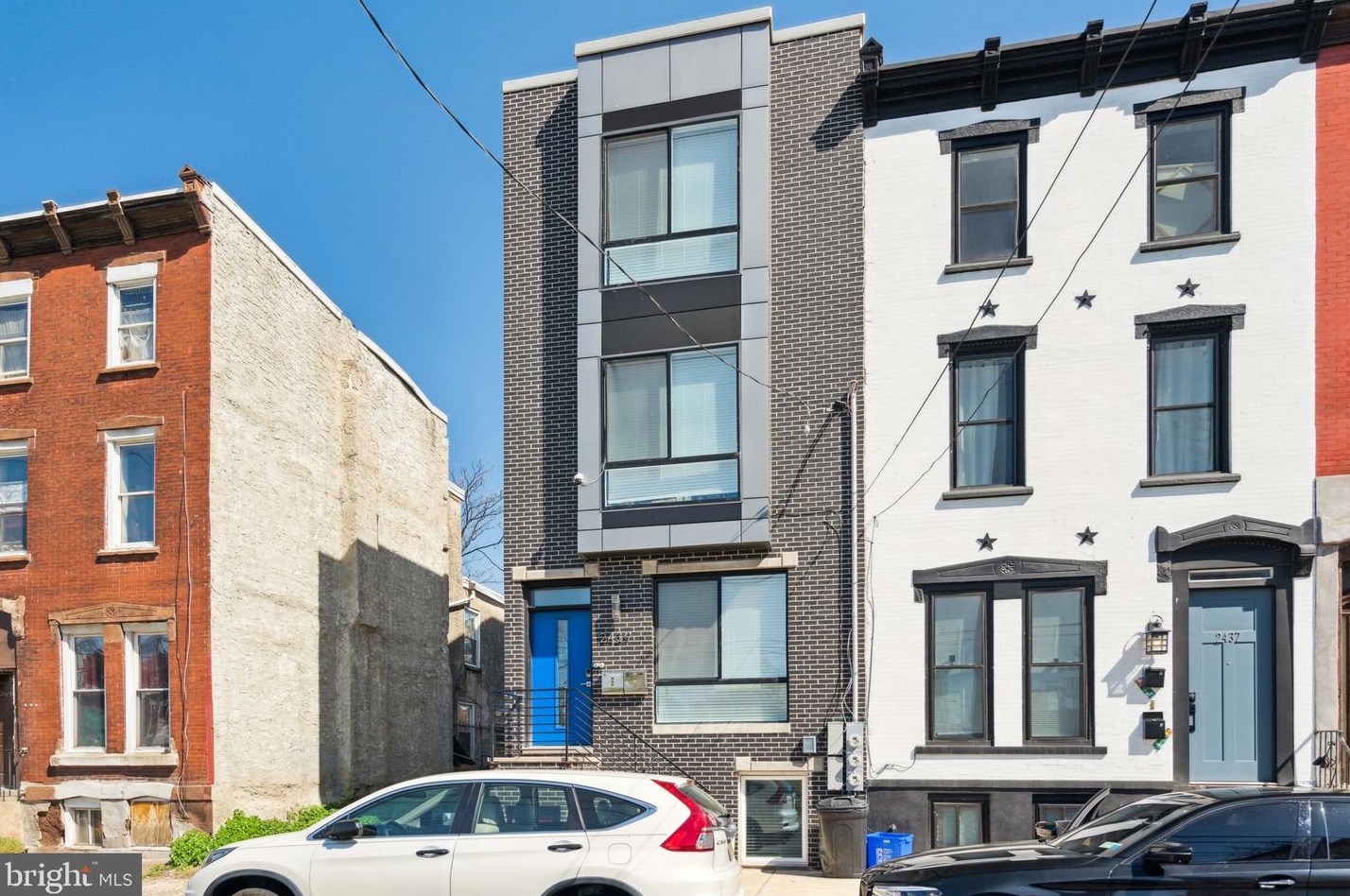 2439 Oxford St, Philadelphia PA  19121-2917 exterior