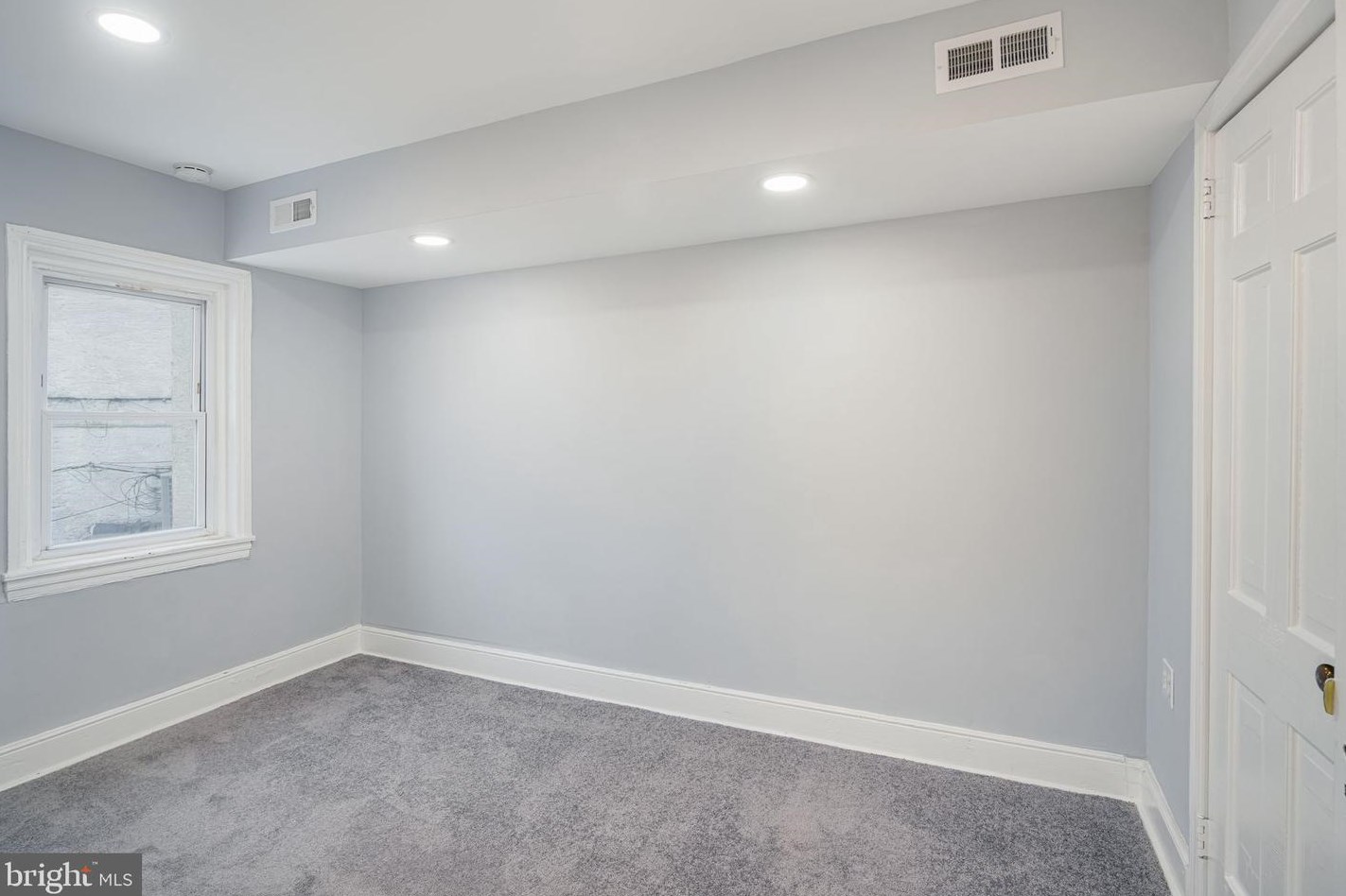 120 Wildey St, Philadelphia PA  19123-1614 exterior