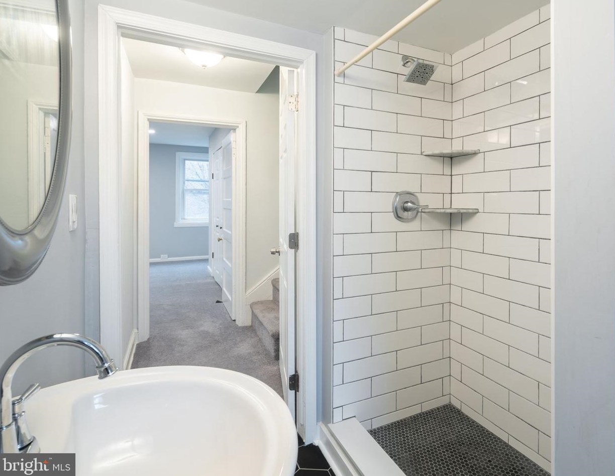 120 Wildey St, Philadelphia PA  19123-1614 exterior