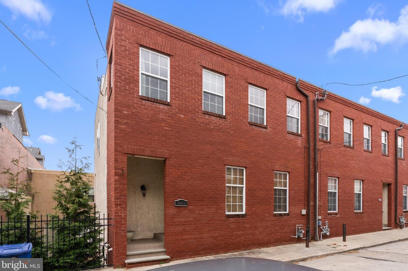 3866 Manor St, Philadelphia PA  19128-5206 exterior