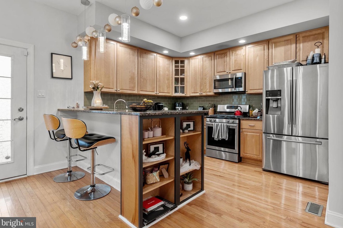 3866 Manor St, Philadelphia PA  19128-5206 exterior
