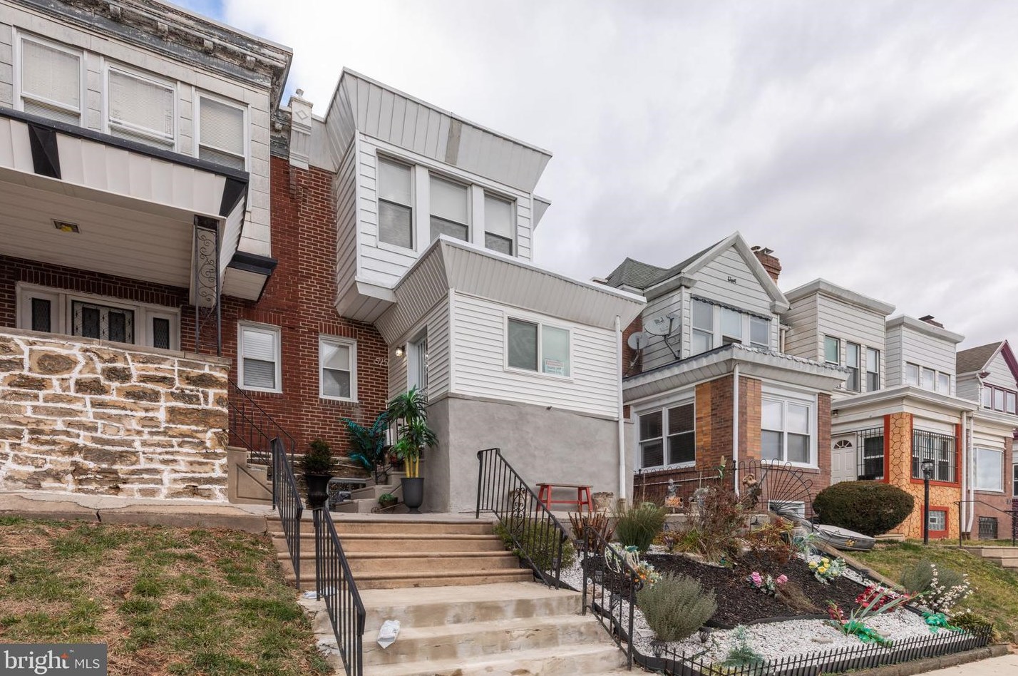 525 Geneva Ave, Philadelphia, PA 19120-2625