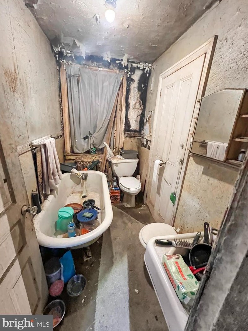 4449 Paul St, Philadelphia, PA 19124-3707
