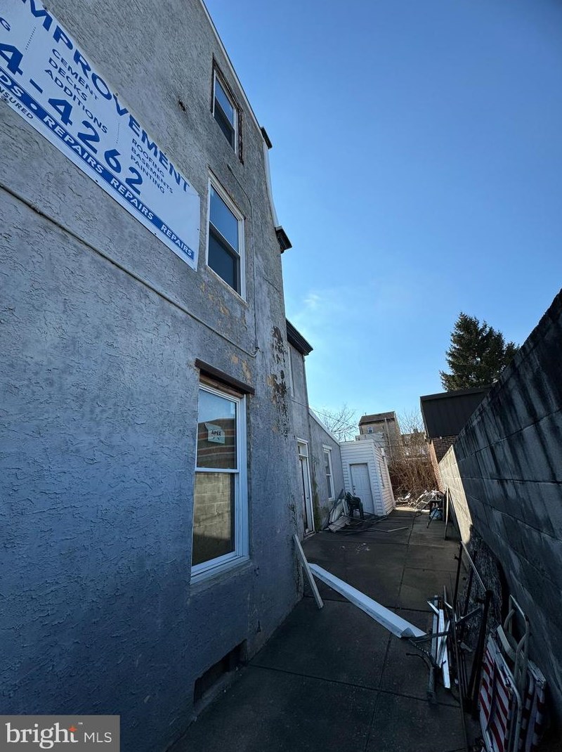 2652 Bridge St, Philadelphia PA  19137-0018 exterior