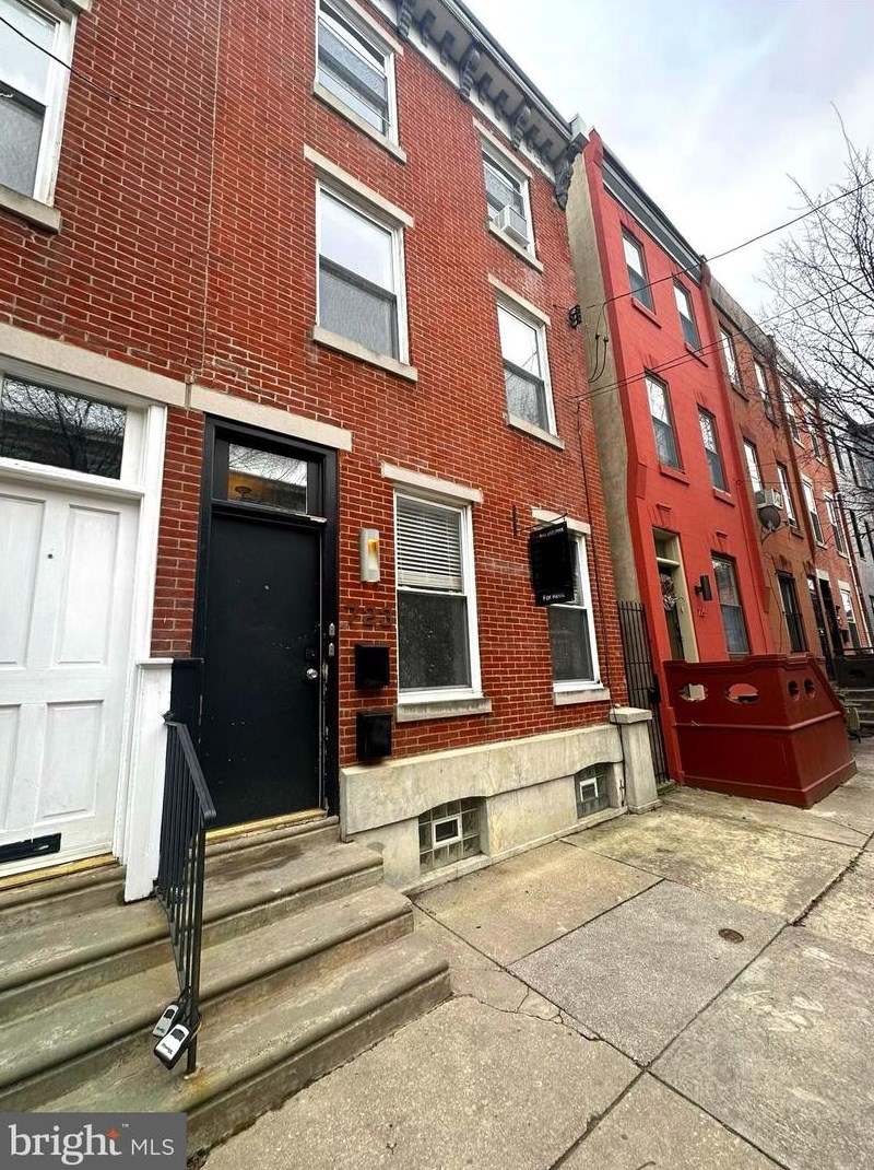 723 S 15th St #1, Philadelphia, PA 19146
