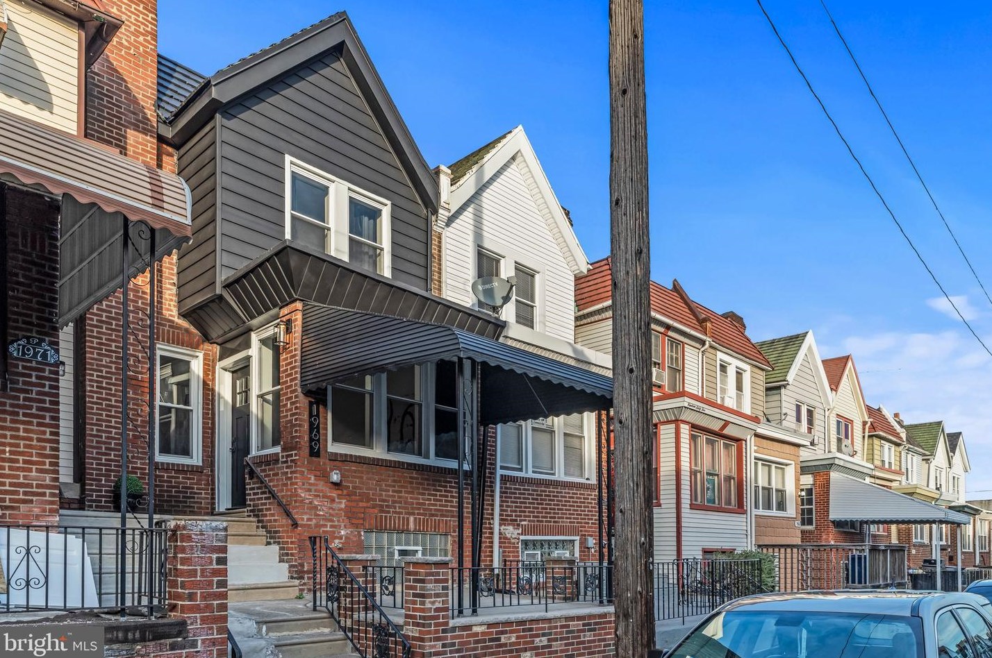 1969 73rd Ave, Philadelphia, PA 19138-2724