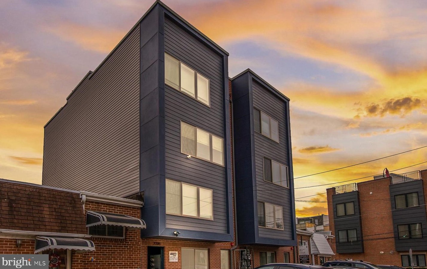 2006 Brown St, Philadelphia PA  19130-2615 exterior
