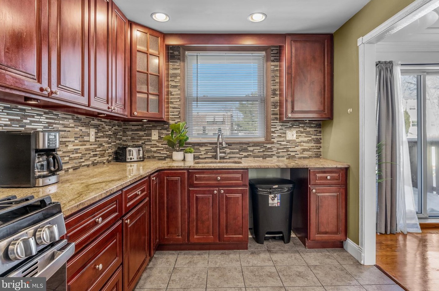 11728 Millbrook Rd, Philadelphia PA 19154-3618 exterior