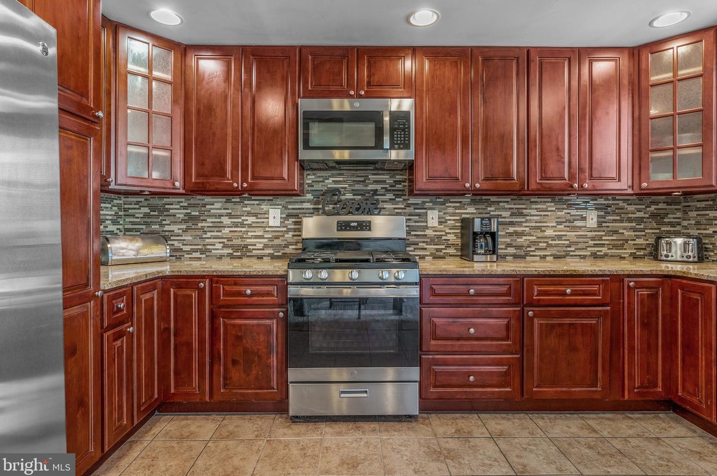 11728 Millbrook Rd, Philadelphia PA 19154-3618 exterior