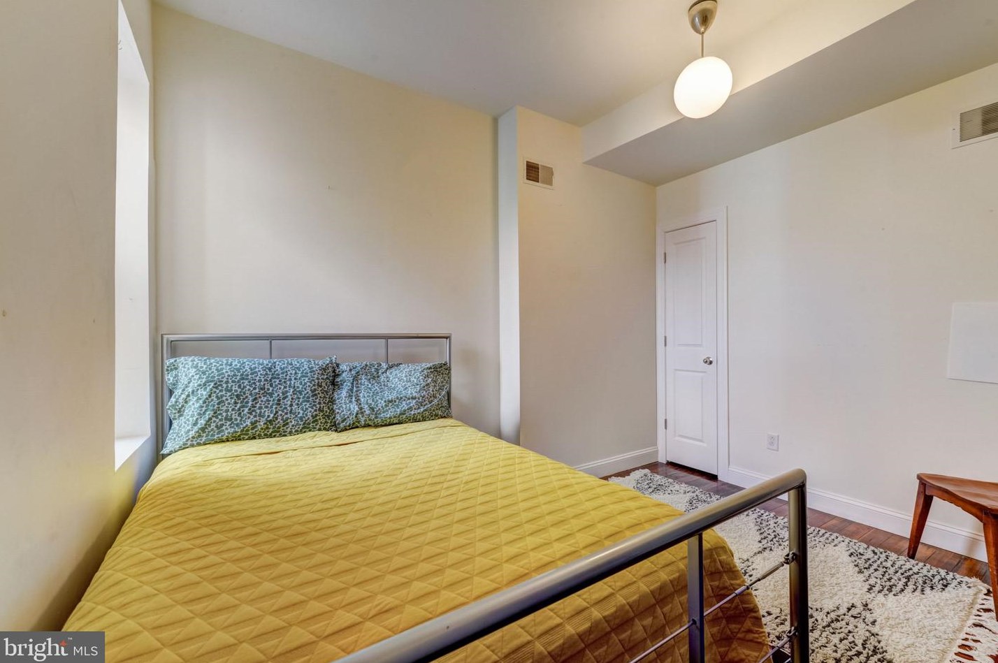 1244 Bonsall St, Philadelphia PA  19146-4137 exterior