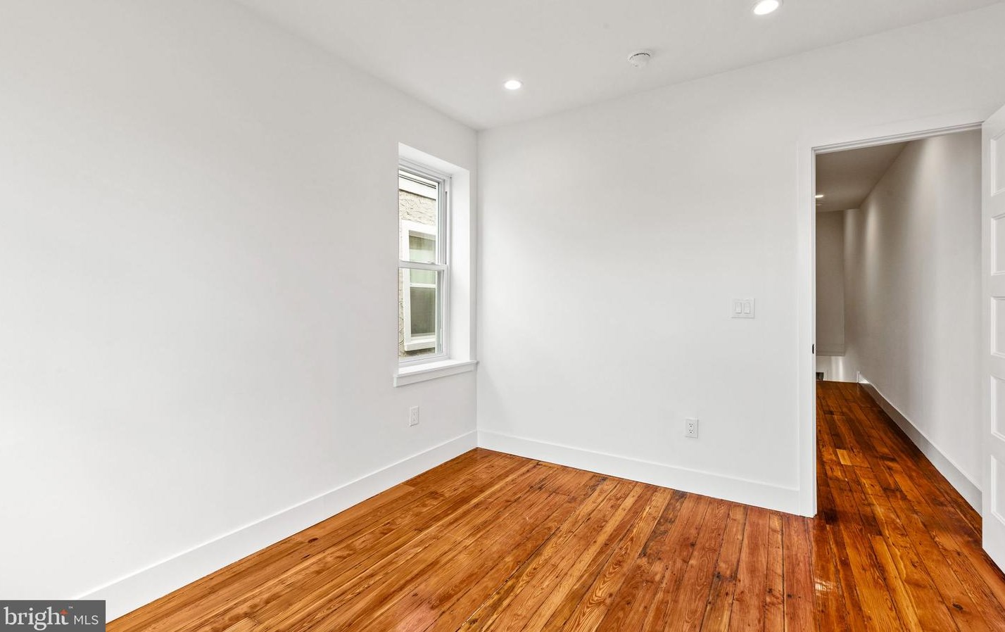 2726 Poplar St, Philadelphia PA  19130-1224 exterior