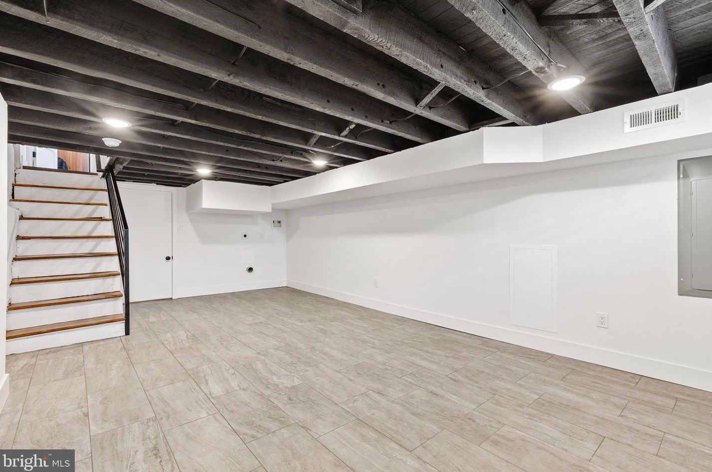 2726 Poplar St, Philadelphia PA  19130-1224 exterior