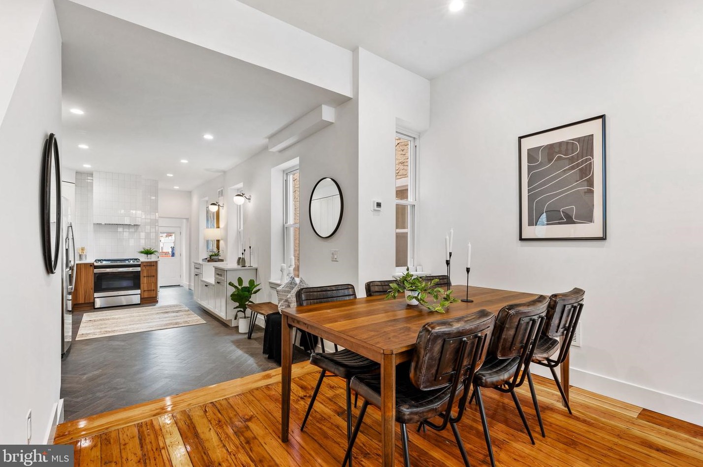2726 Poplar St, Philadelphia PA  19130-1224 exterior