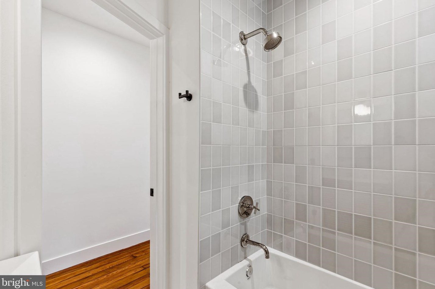 2726 Poplar St, Philadelphia PA  19130-1224 exterior