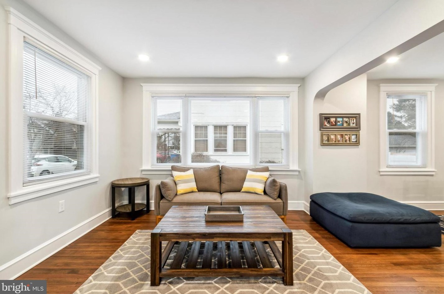 623 Summit Ave, Philadelphia PA  19128-2982 exterior