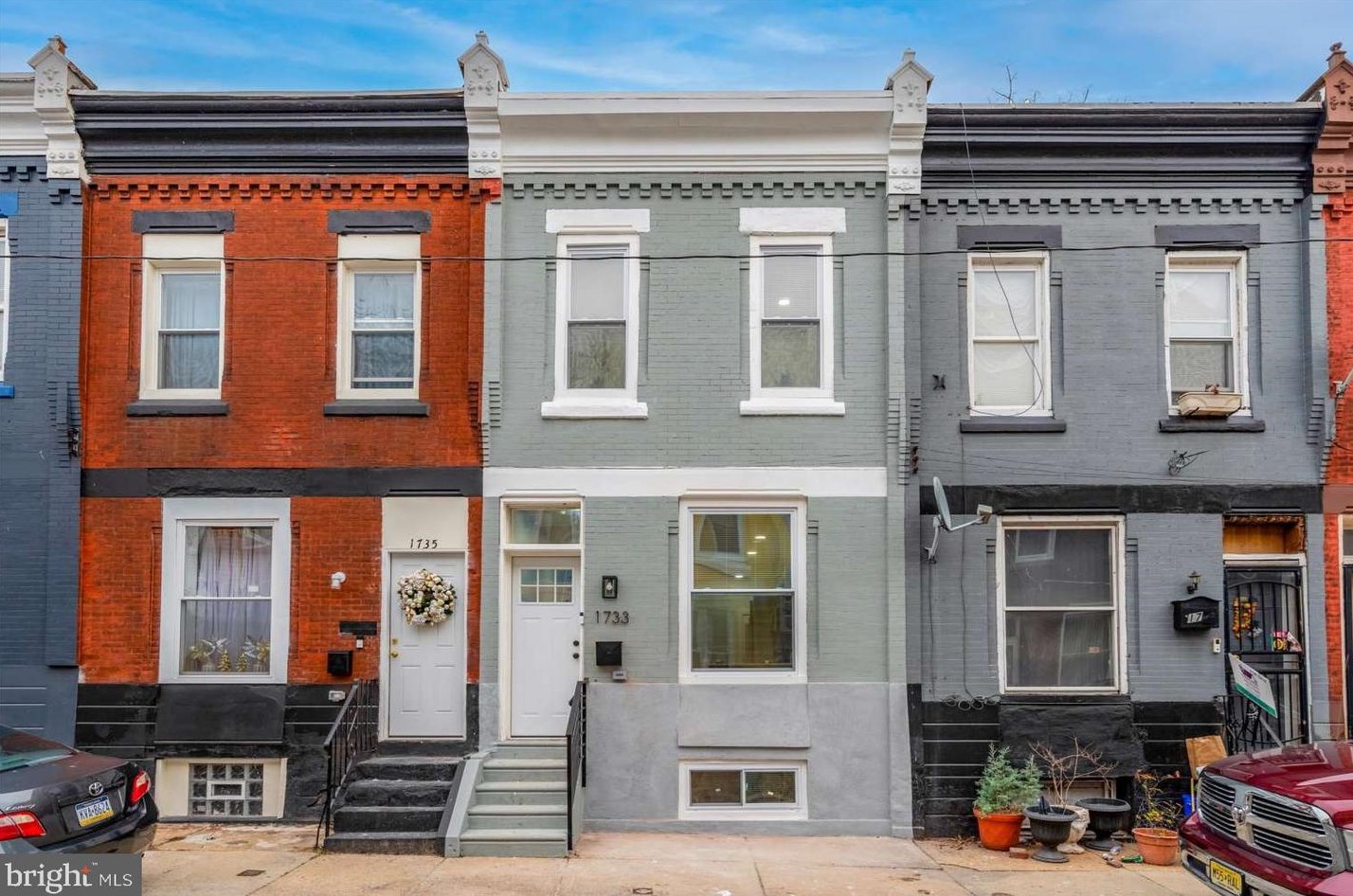 1733 Dover St, Philadelphia, PA 19145-1619