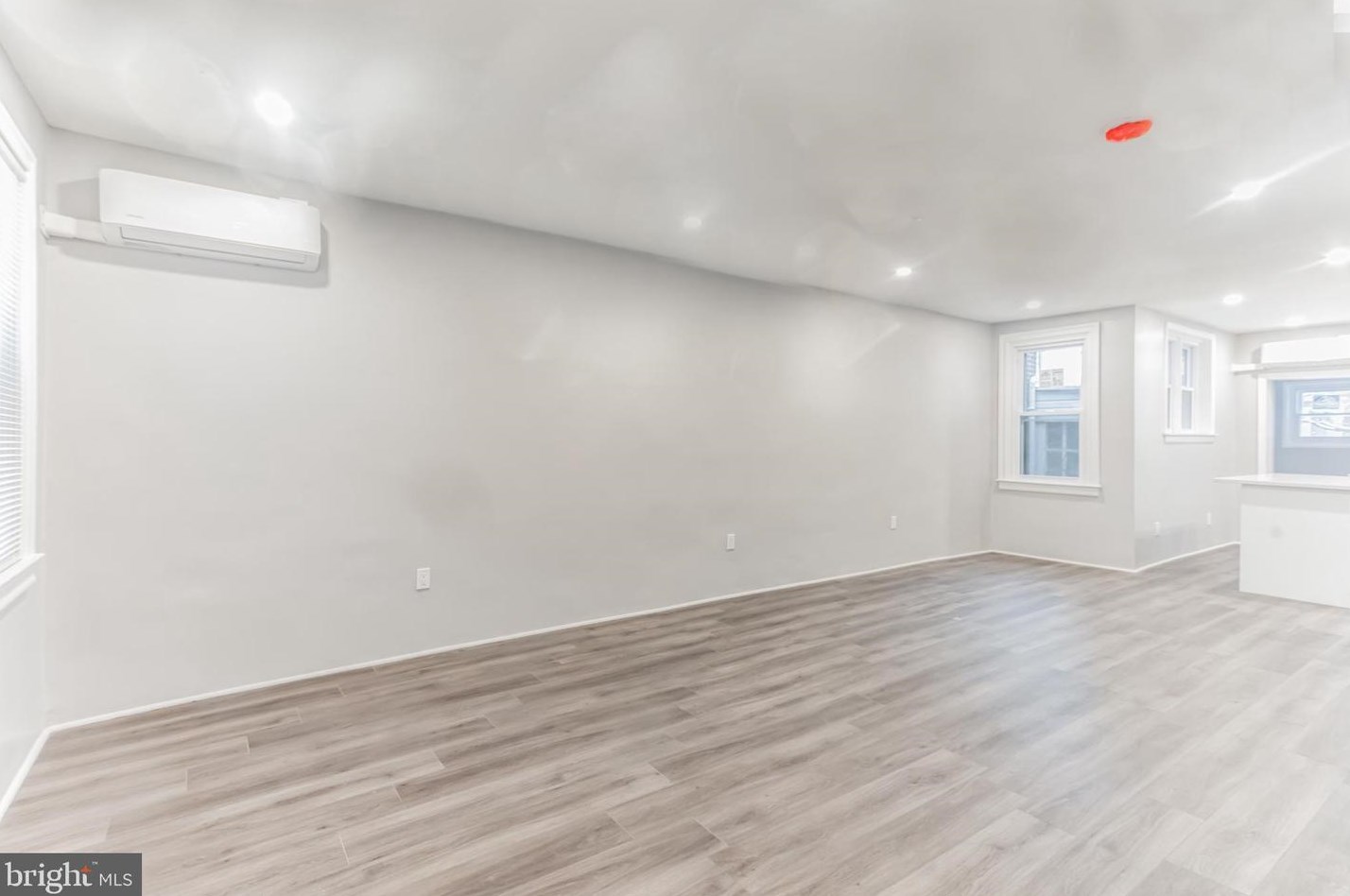 180 Sparks St, Philadelphia PA 19120-1420 exterior