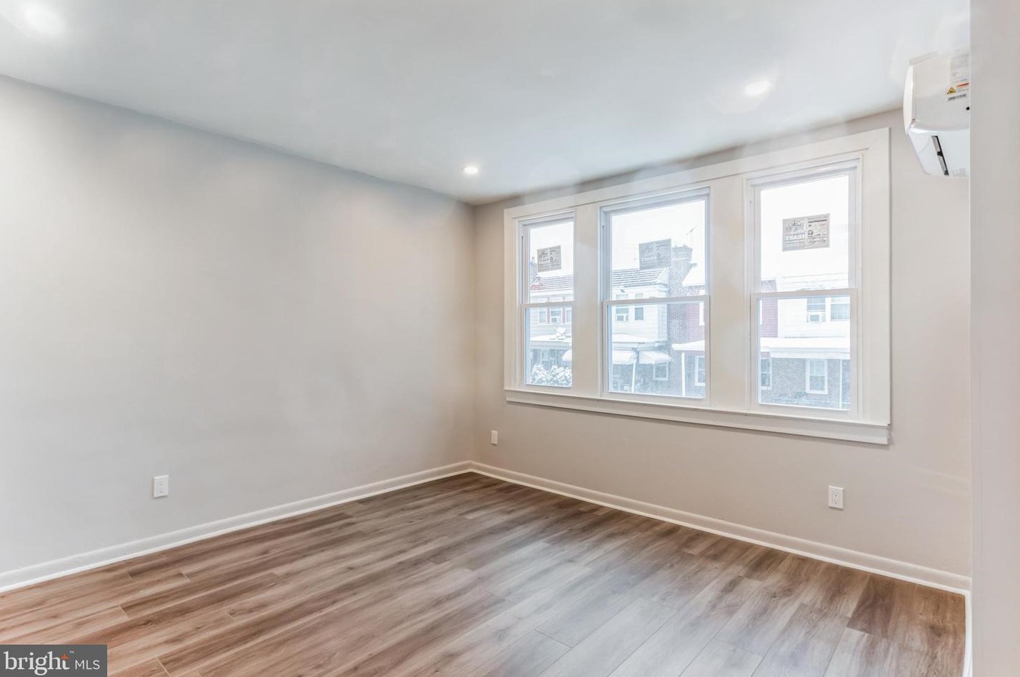 180 Sparks St, Philadelphia PA 19120-1420 exterior