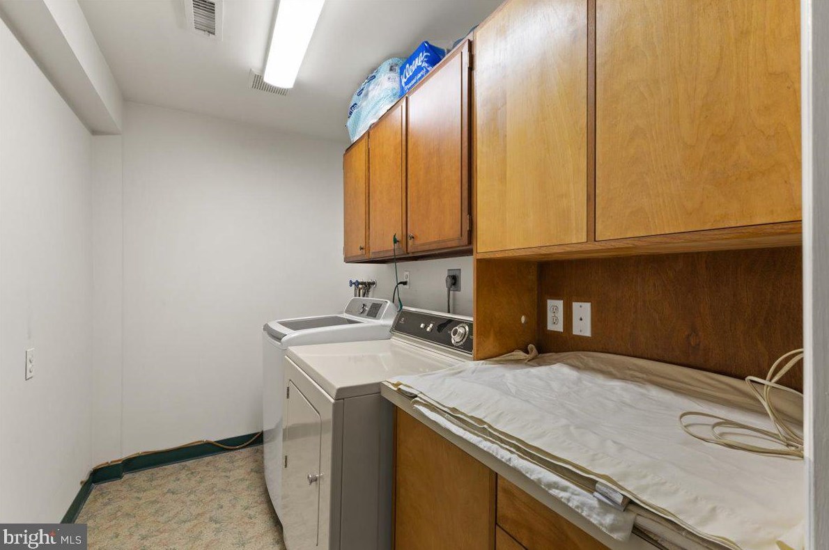 660 Rennard St, Philadelphia PA  19116-2823 exterior