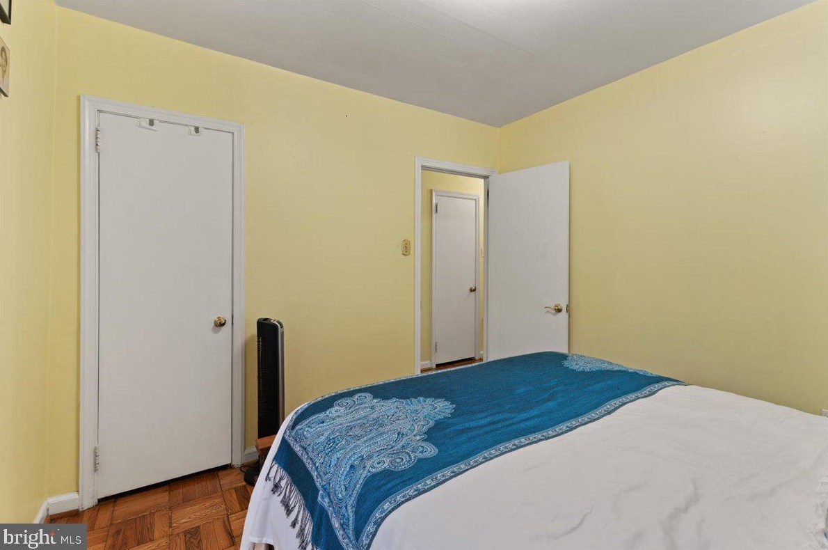 660 Rennard St, Philadelphia PA  19116-2823 exterior