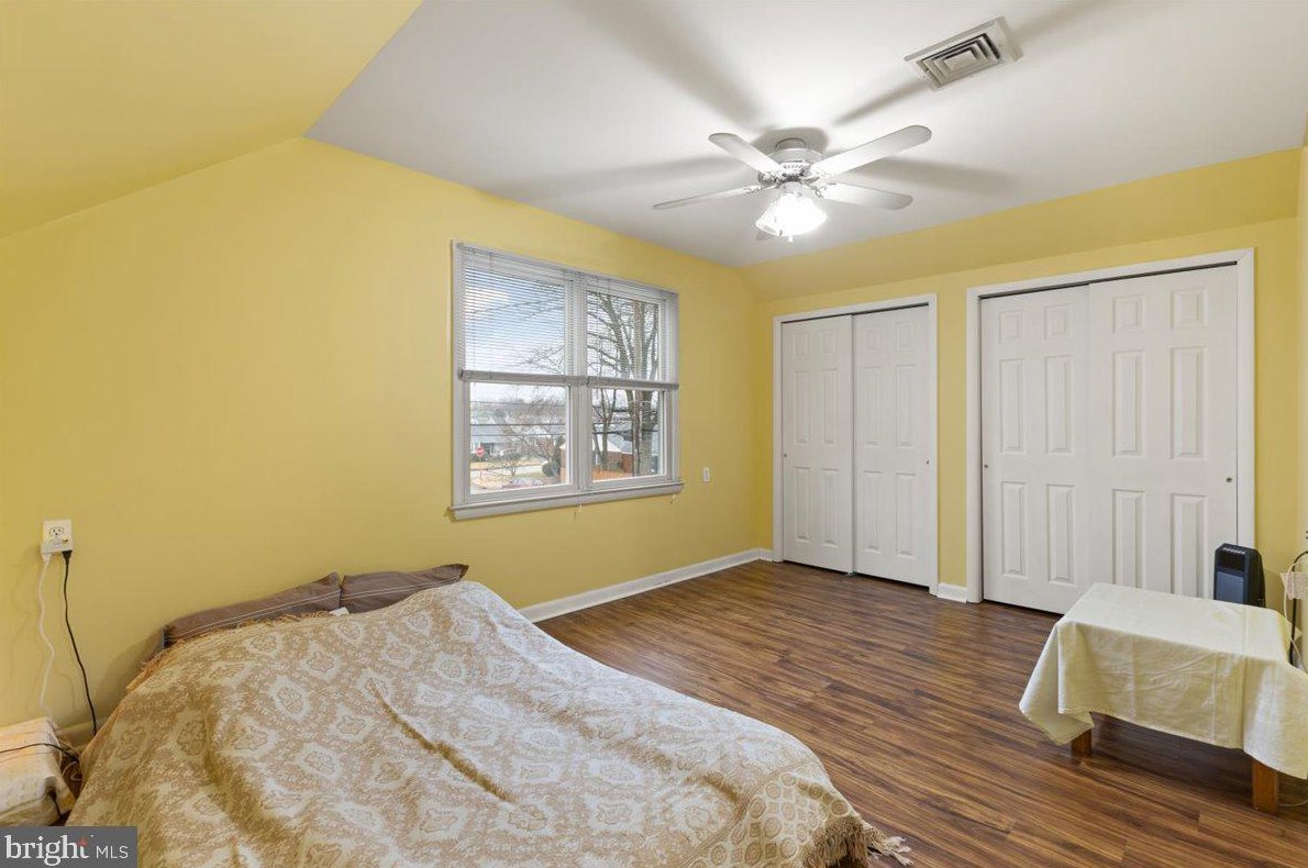 660 Rennard St, Philadelphia PA  19116-2823 exterior