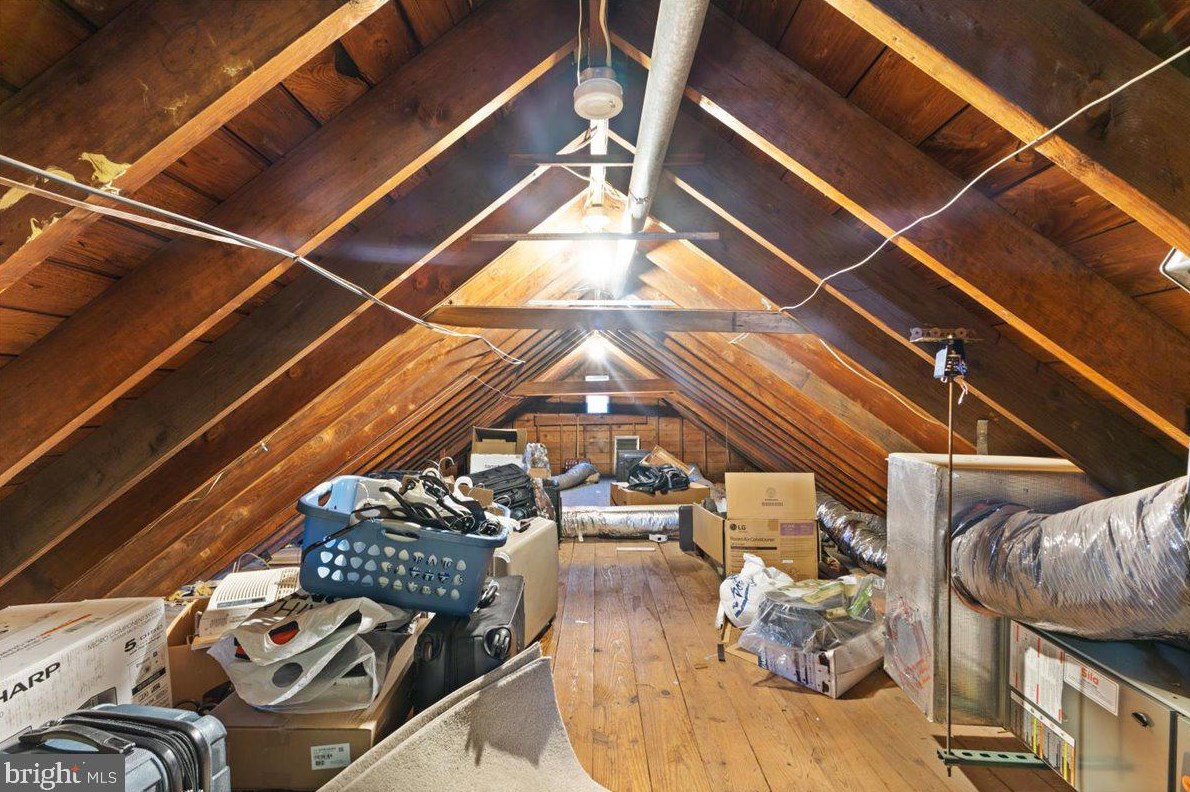 660 Rennard St, Philadelphia PA  19116-2823 exterior