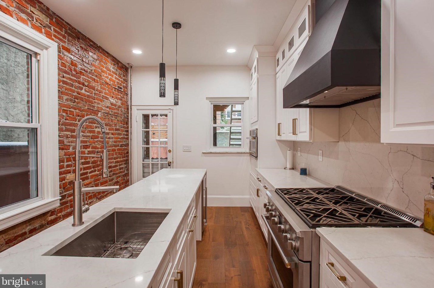 1325 Moore St, Philadelphia PA  19148-1508 exterior